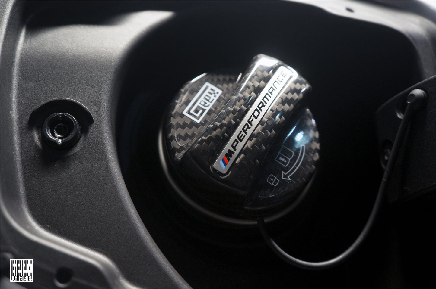 Geex Village MP M Performance Style Fuel Filler Cap for BMW 4 Series Gran Coupe G26 2022-ON Carbon Fiber