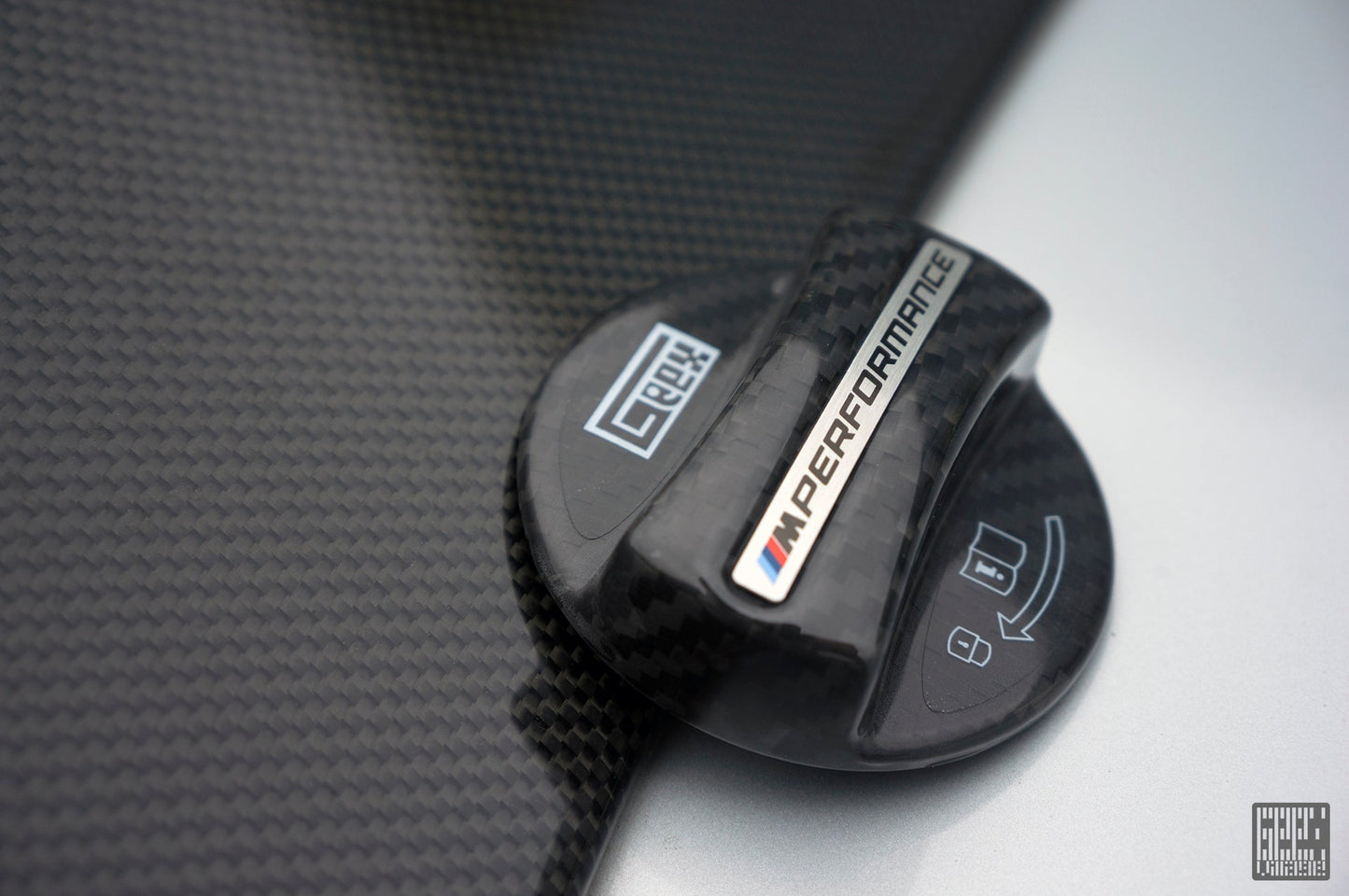 Geex Village MP M Performance Style Fuel Filler Cap for BMW M3/C/CS F80 F81 2014-2018 & M4/C/CS/CSL F82 F83 2014-2020 Carbon Fiber