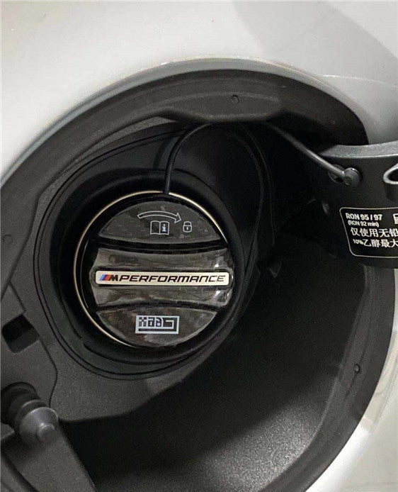 Geex Village MP M Performance Style Fuel Filler Cap for BMW M3/C/CS F80 F81 2014-2018 & M4/C/CS/CSL F82 F83 2014-2020 Carbon Fiber