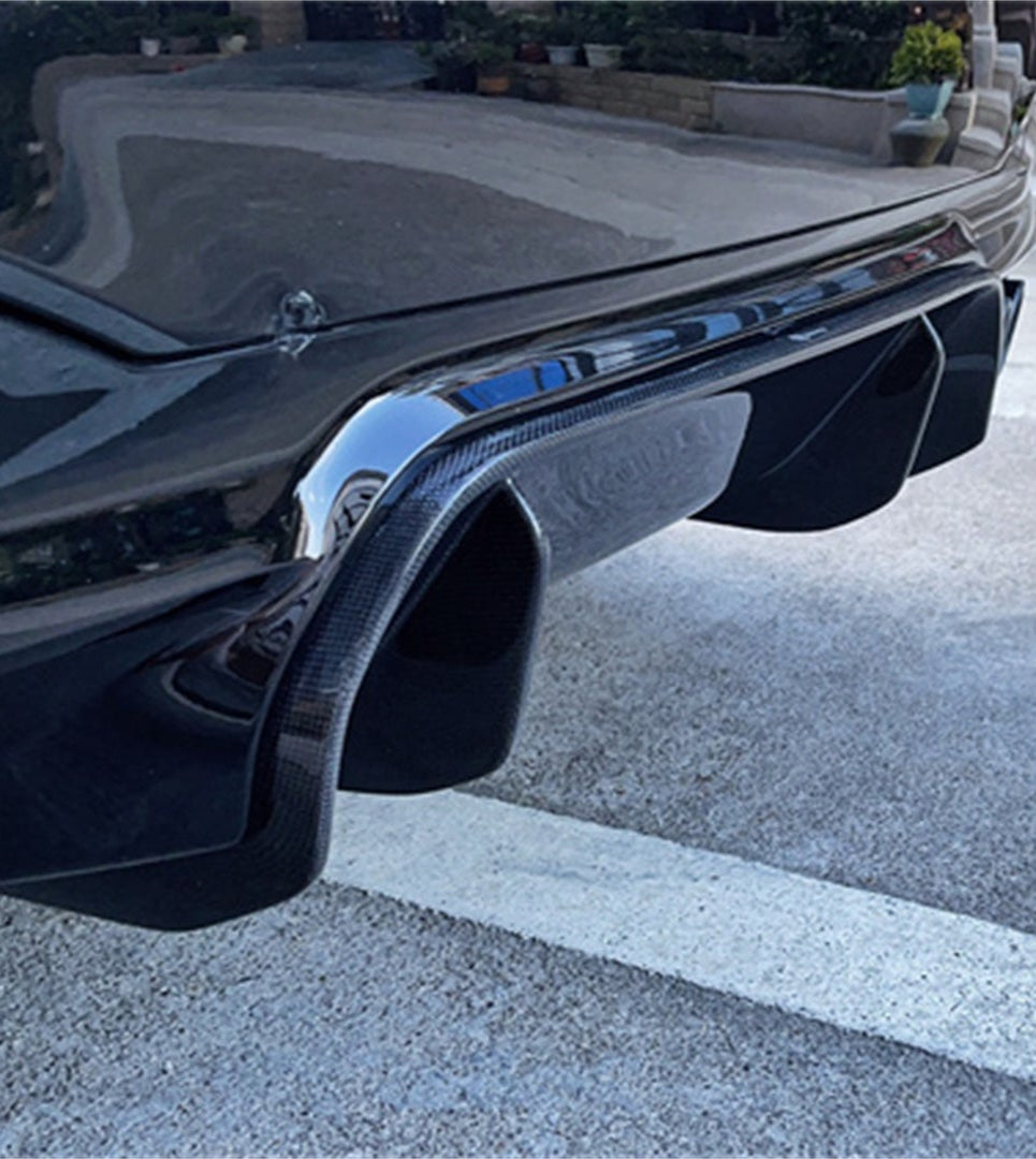 Geex Village Center Rear Diffuser Replacement for BMW M5C M5 F90 2018-2024 Carbon Fiber
