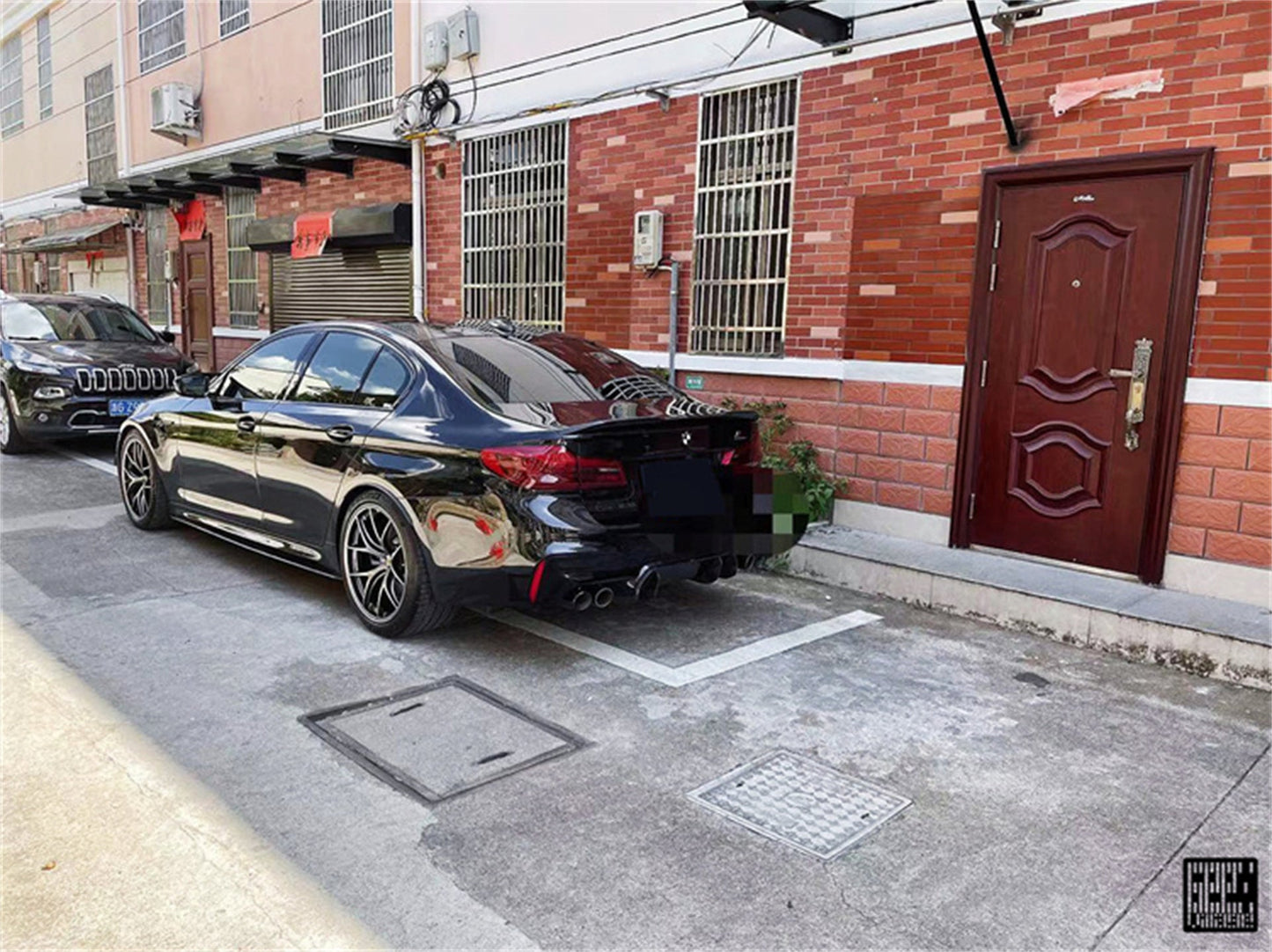 Geex Village Center Rear Diffuser Replacement for BMW M5C M5 F90 2018-2024 Carbon Fiber