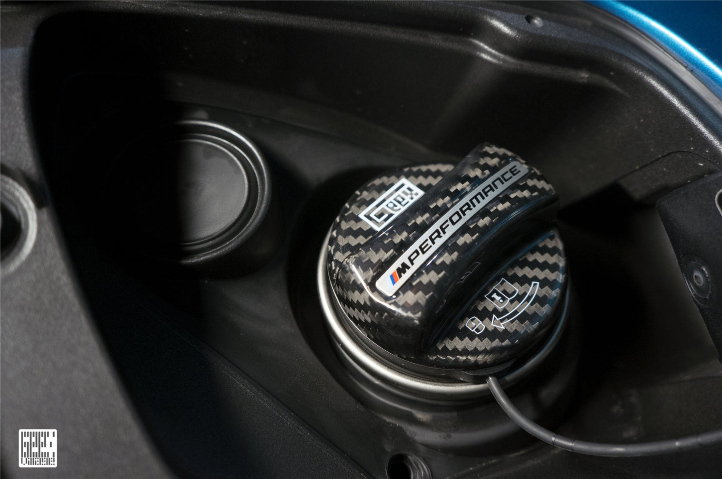 Geex Village MP M Performance Style Fuel Filler Cap for BMW 8 Series G14 G15 G16 2018-ON & M8 F91 F92 F93 2019-ON Carbon Fiber