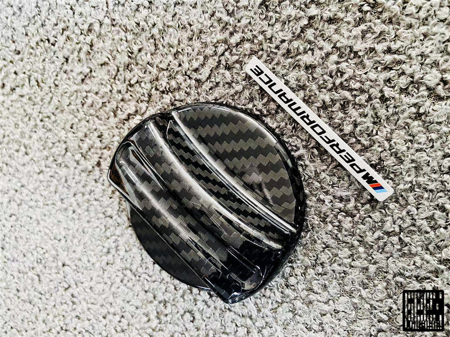 Geex Village MP M Performance Style Fuel Filler Cap for BMW 8 Series G14 G15 G16 2018-ON & M8 F91 F92 F93 2019-ON Carbon Fiber