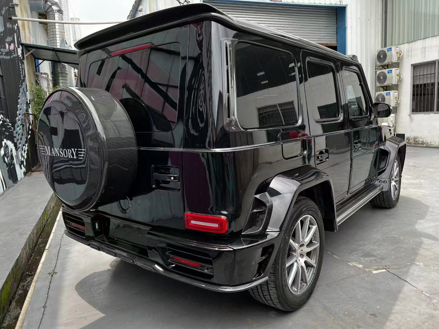 Aero Republic M Style Spare Tire Arch for Mercedes Benz G63 AMG G550 W463 W464 2019-ON Dry Pre-preg Carbon Fiber