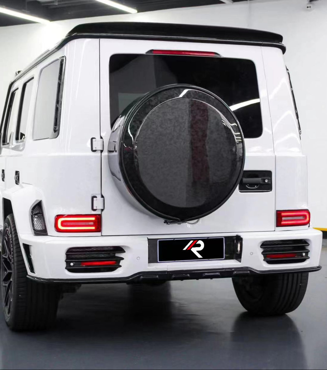 Aero Republic M Style Spare Tire Cover for Mercedes Benz G63 AMG G550 W463 W464 2019-ON Dry Pre-preg Carbon Fiber