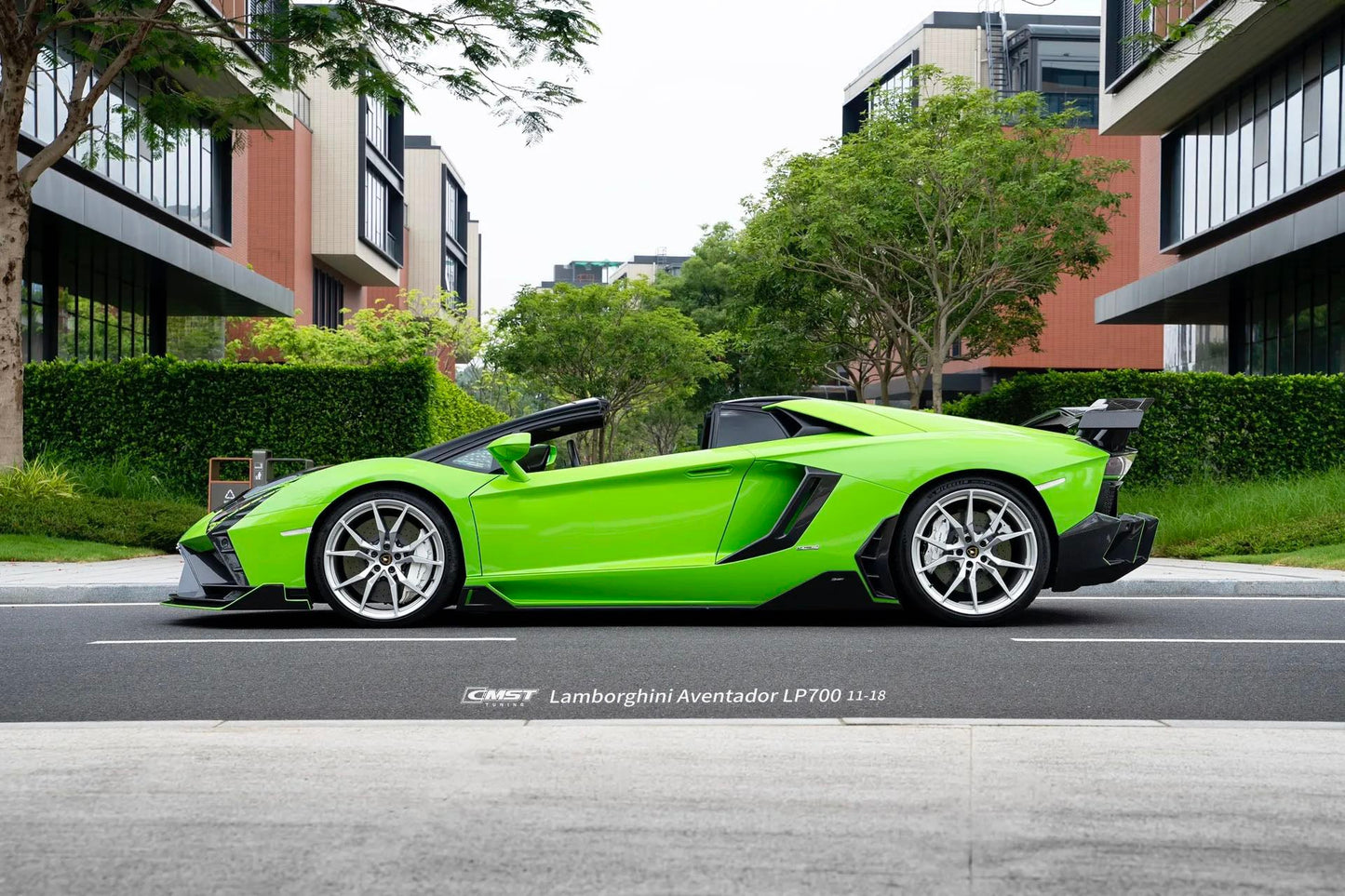 CMST Tuning Front Fender for Lamborghini Aventador LP700 LP720 S LP740 2012-2023 Dry Pre-Preg Carbon Fiber/FRP