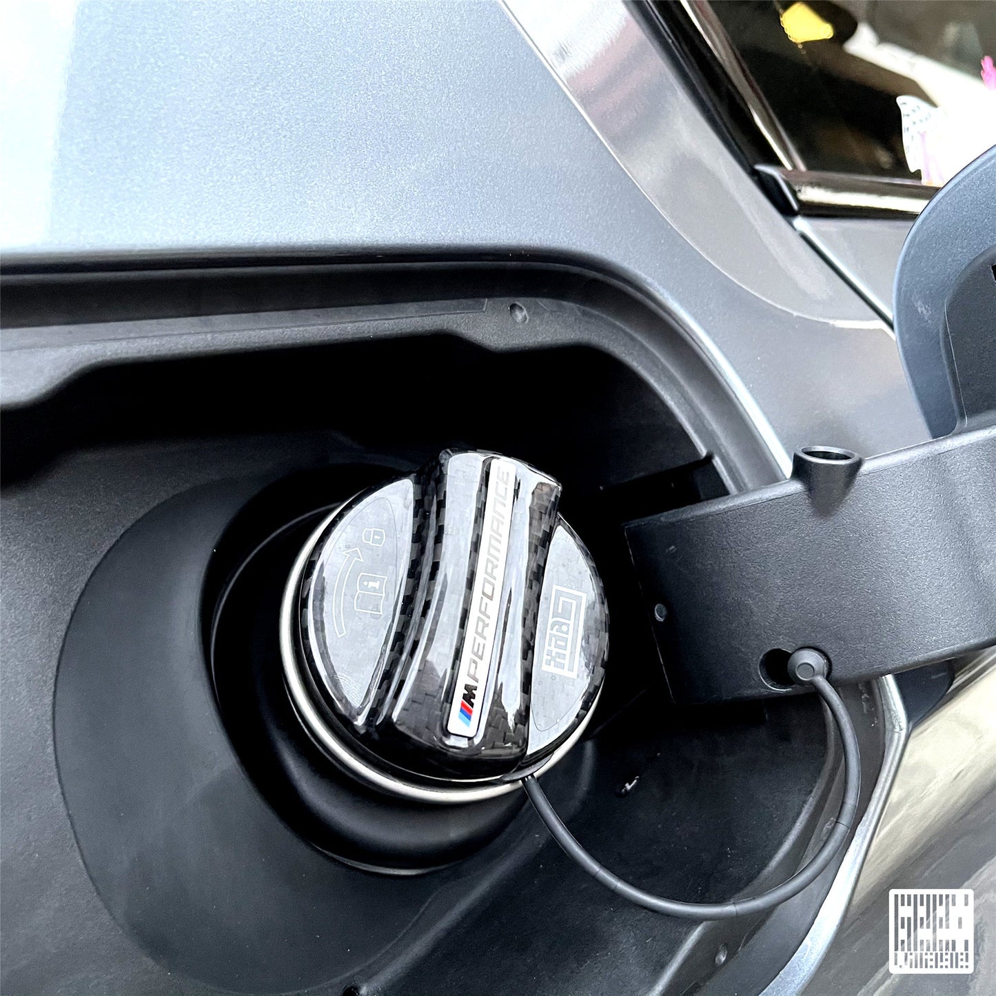 Geex Village MP M Performance Style Fuel Filler Cap for BMW 4 Series Gran Coupe G26 2022-ON Carbon Fiber