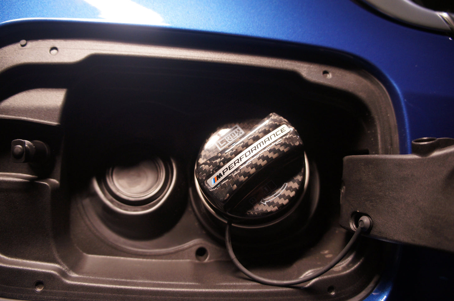 Geex Village MP M Performance Style Fuel Filler Cap for BMW 4 Series Gran Coupe G26 2022-ON Carbon Fiber