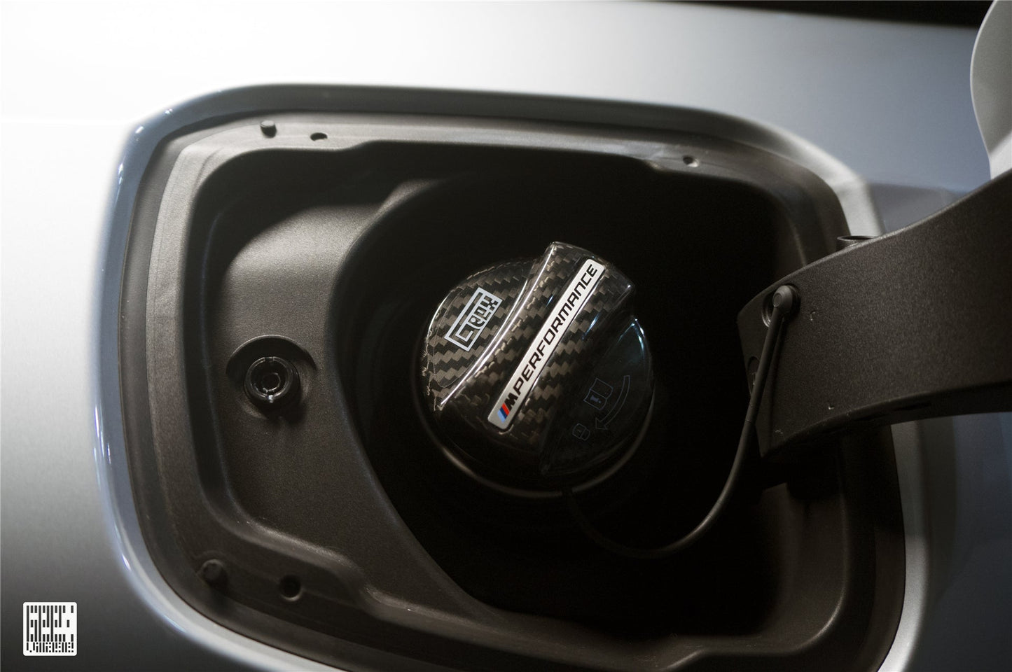 Geex Village MP M Performance Style Fuel Filler Cap for BMW 4 Series Gran Coupe G26 2022-ON Carbon Fiber