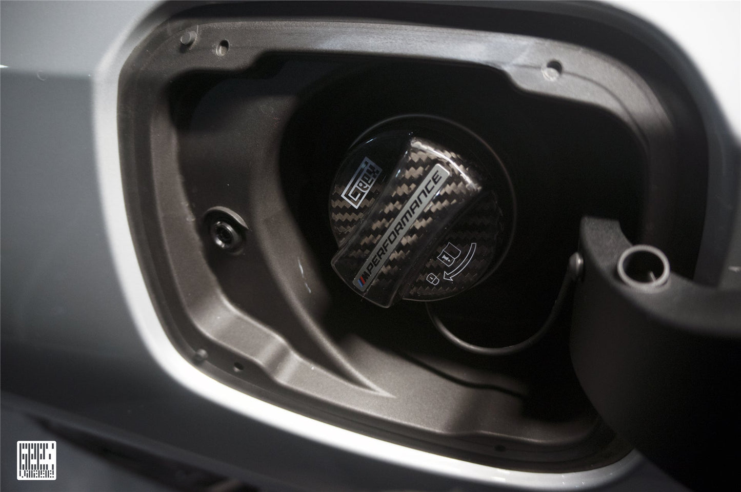 Geex Village MP M Performance Style Fuel Filler Cap for BMW 4 Series Gran Coupe G26 2022-ON Carbon Fiber