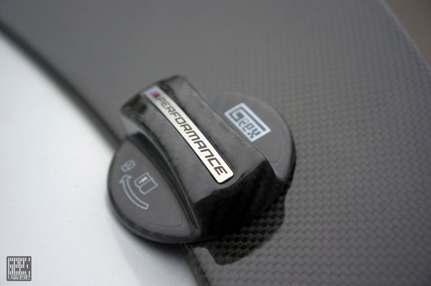 Geex Village MP M Performance Style Fuel Filler Cap for BMW 5 Series G60 G61 & M5 G90 2024-ON Carbon Fiber