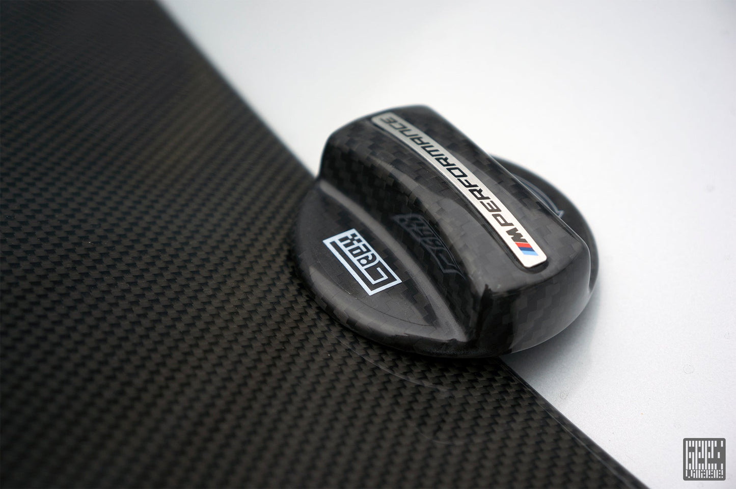 Geex Village MP M Performance Style Fuel Filler Cap for BMW 5 Series G60 G61 & M5 G90 2024-ON Carbon Fiber