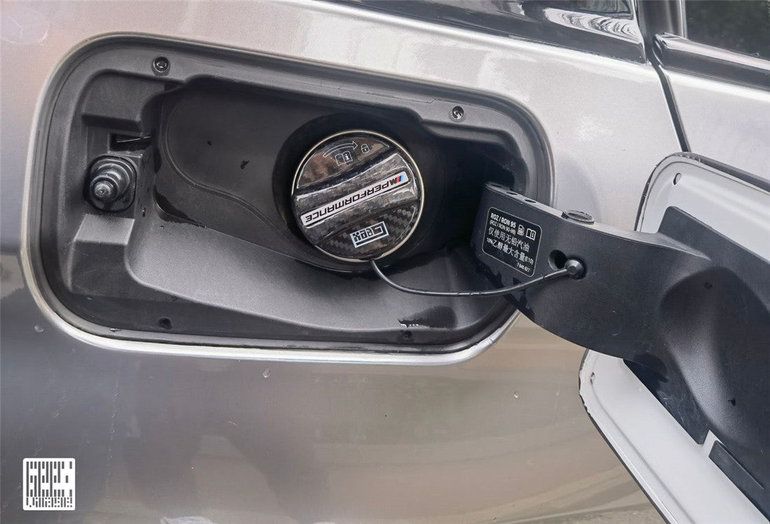 Geex Village MP M Performance Style Fuel Filler Cap for BMW 5 Series G60 G61 & M5 G90 2024-ON Carbon Fiber