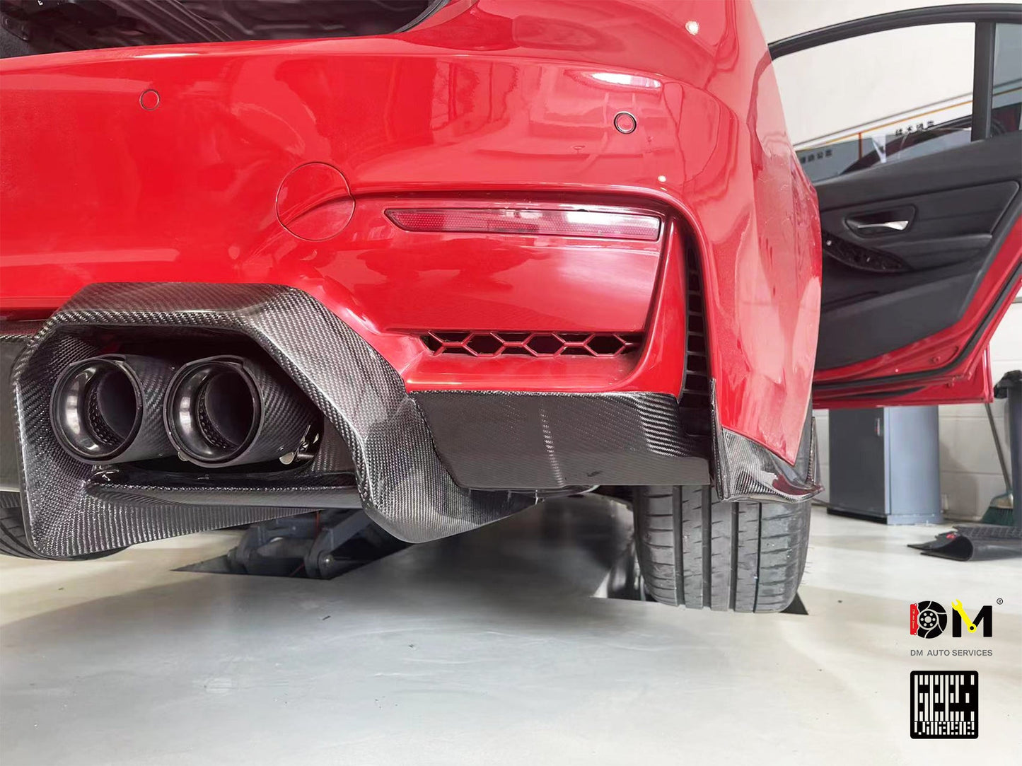 Geex Village Rear Diffuser & Undertray for BMW M3/C/CS F81 F80 2014-2018 & M4/C/CS F83 F82 2014-2020 Carbon Fiber