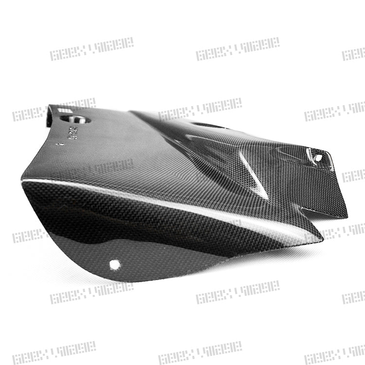 Geex Village Rear Diffuser & Undertray for BMW M3/C/CS F81 F80 2014-2018 & M4/C/CS F83 F82 2014-2020 Carbon Fiber