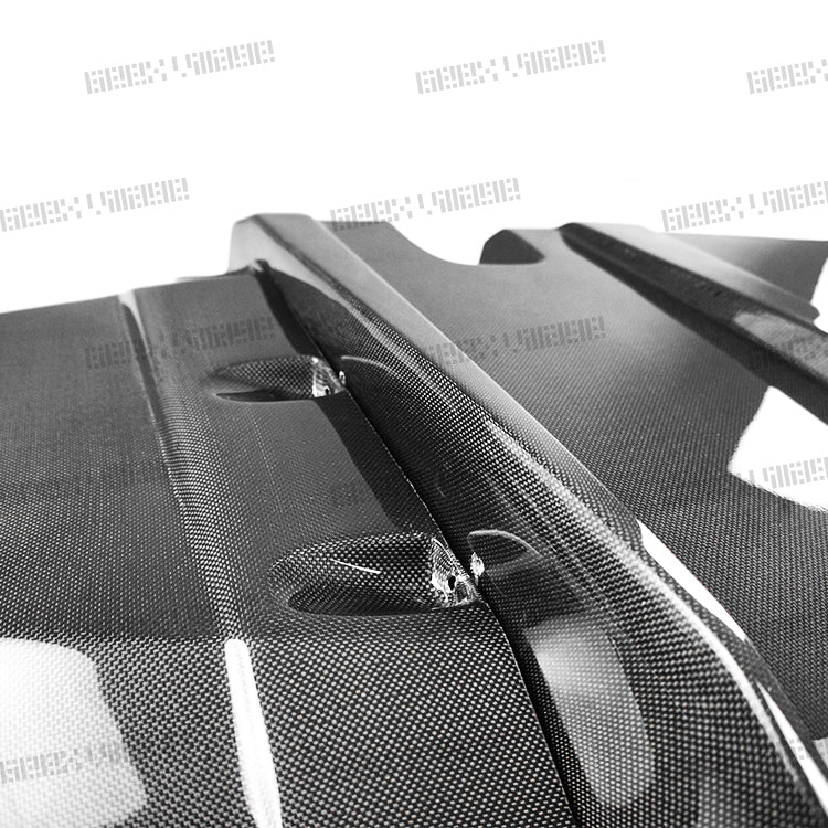 Geex Village Rear Diffuser & Undertray for BMW M3/C/CS F81 F80 2014-2018 & M4/C/CS F83 F82 2014-2020 Carbon Fiber