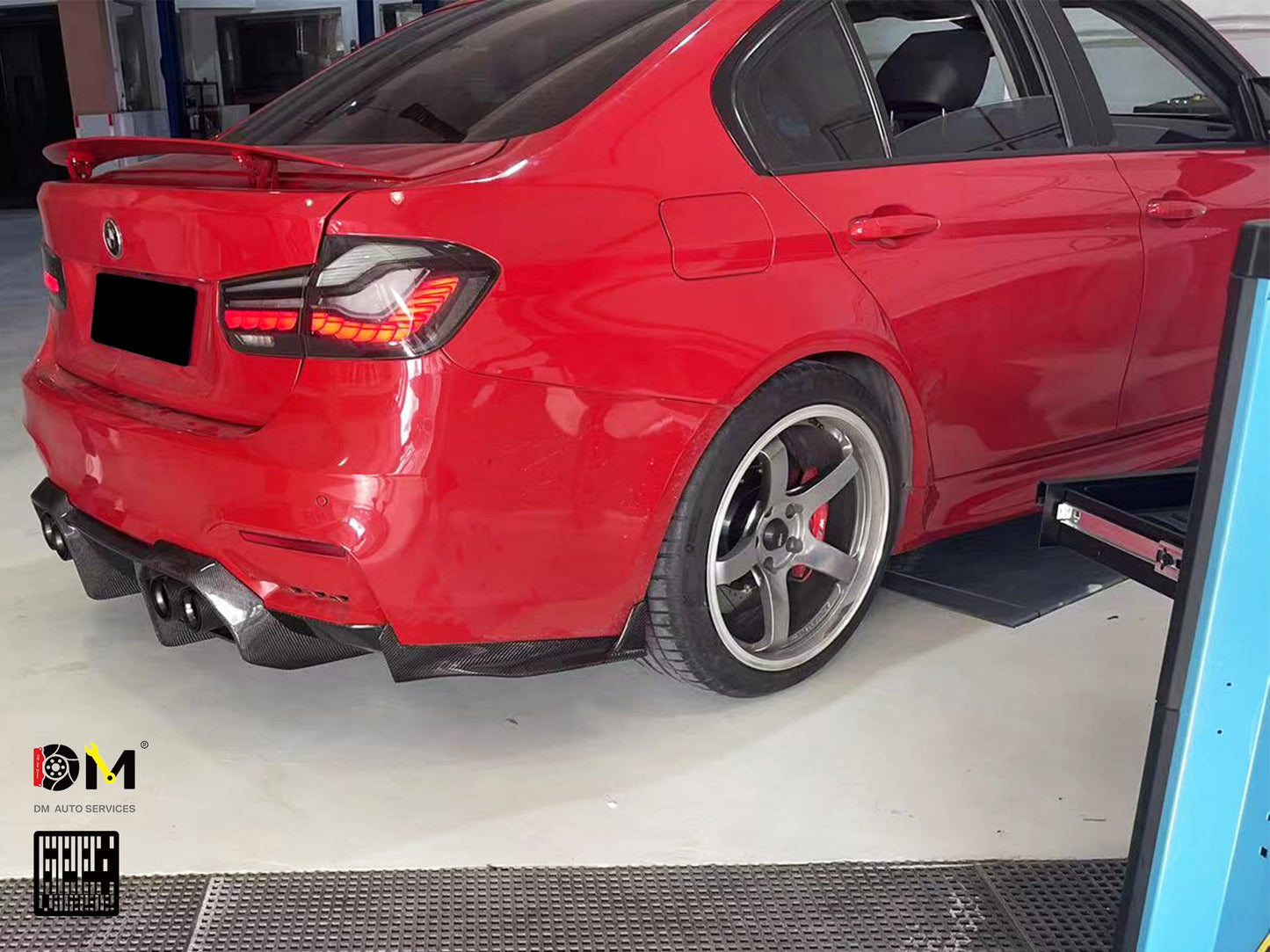 Geex Village Rear Diffuser & Undertray for BMW M3/C/CS F81 F80 2014-2018 & M4/C/CS F83 F82 2014-2020 Carbon Fiber