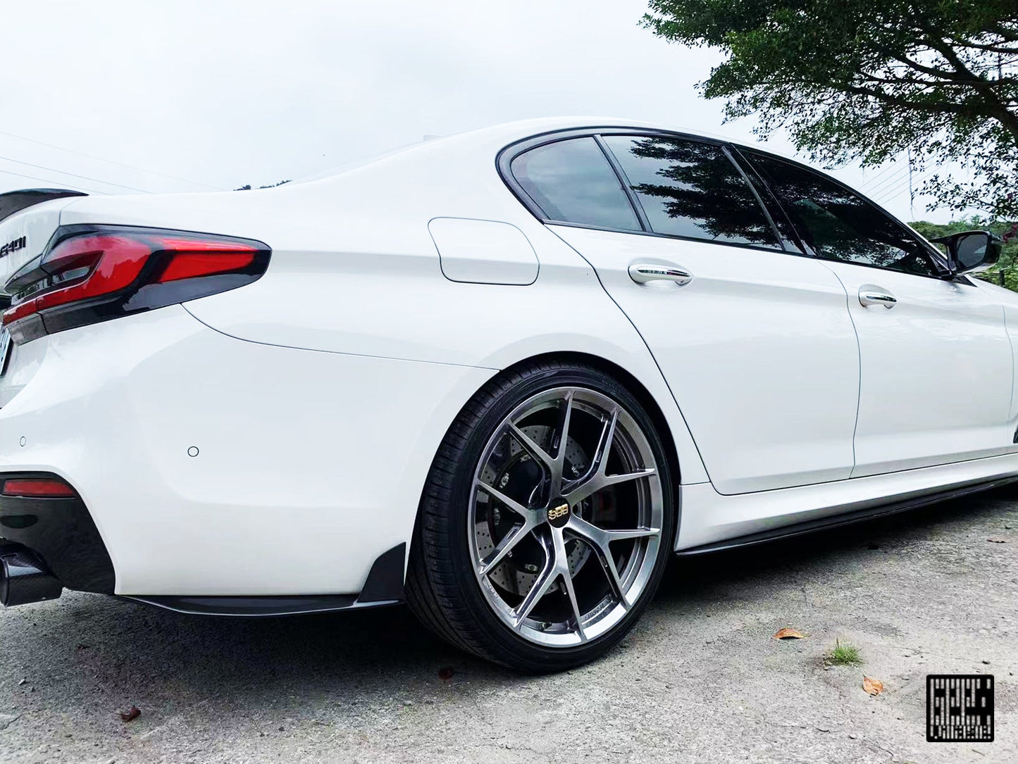 Geex Village Rear Canards for BMW M5C M5 F90 2018-2024 & 5 Series M550 540 G30 2017-2023 Carbon Fiber