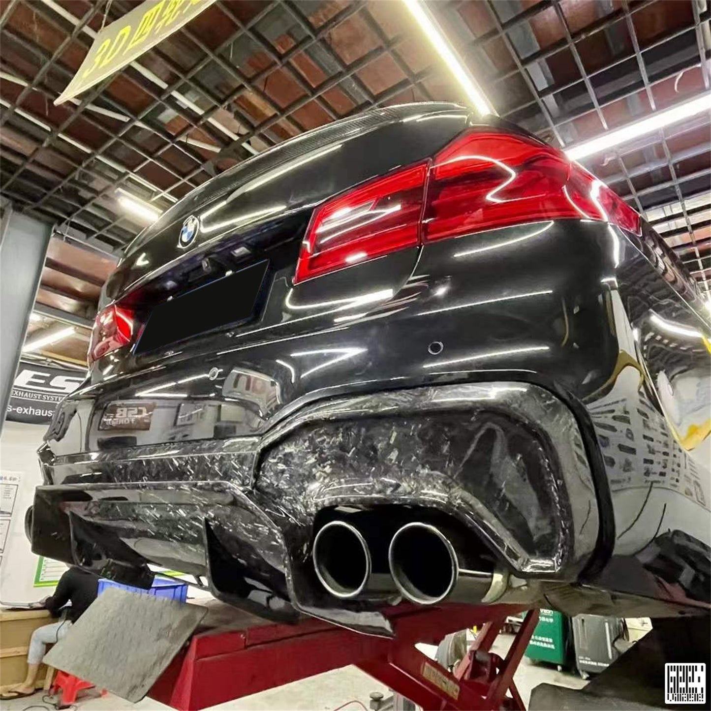 Geex Village Rear Diffuser & Undertray for BMW M5C M5 F90 2018-2024 & 5 Series M550 540 G30 2017-2023 Carbon Fiber