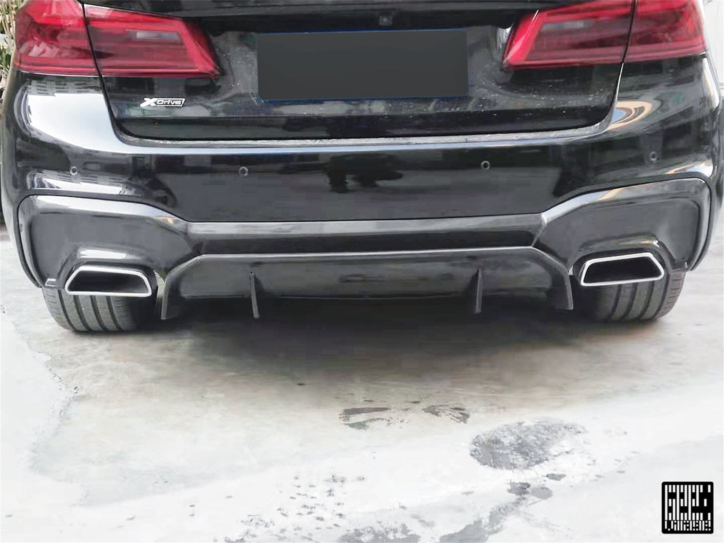Geex Village Rear Diffuser & Undertray for BMW M5C M5 F90 2018-2024 & 5 Series M550 540 G30 2017-2023 Carbon Fiber