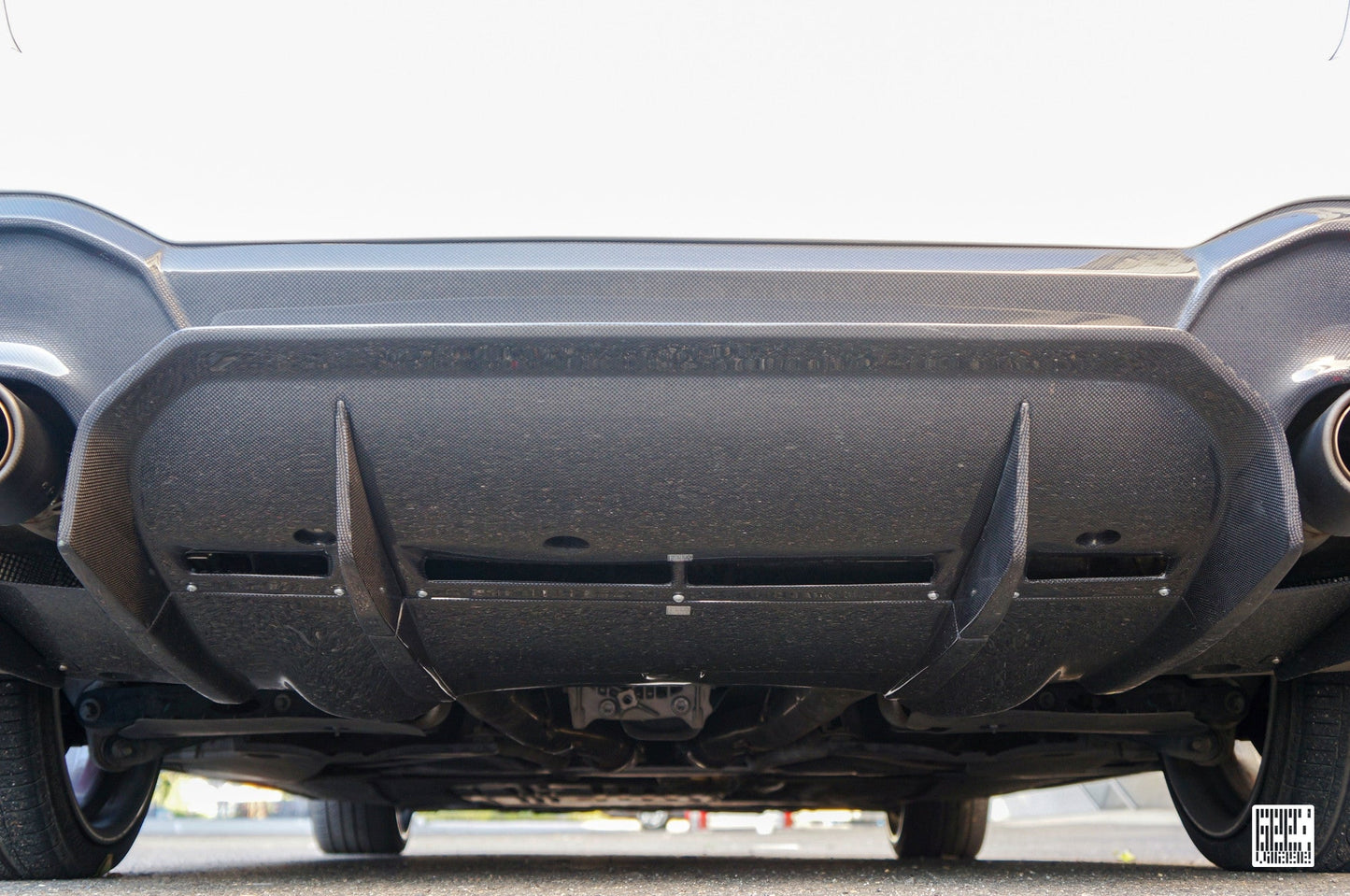 Geex Village Rear Diffuser & Undertray for BMW M5C M5 F90 2018-2024 & 5 Series M550 540 G30 2017-2023 Carbon Fiber